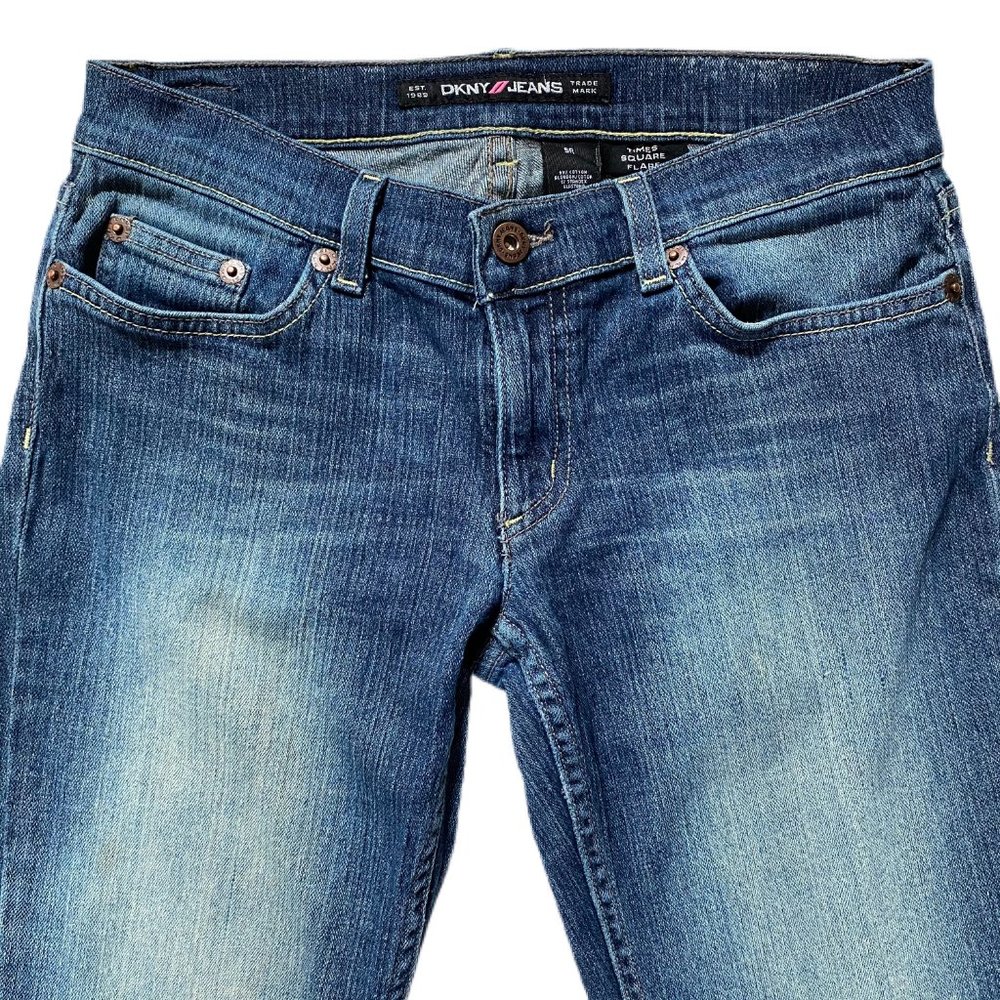 DKNY Times Square Flare Womens Jeans Size 5R - Picture 2 of 11